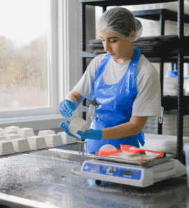 Formation spécifique en matière d’hygiène alimentaire adaptée à l’activité des établissements de restauration commerciale